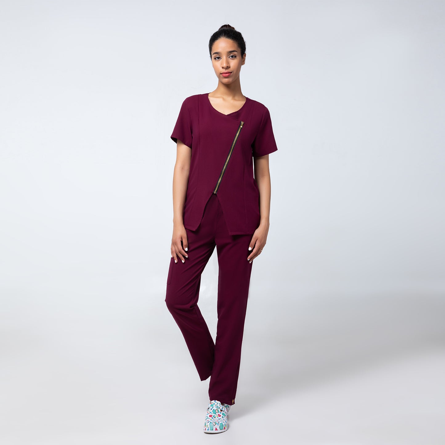 YUHON Female Scrubs Set In Stock (FT027 + FP015)